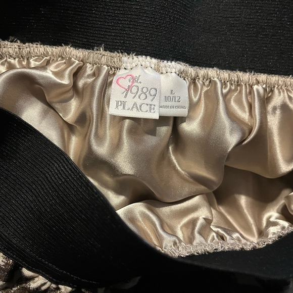 Girl’s Skirt - Picture 3 of 3